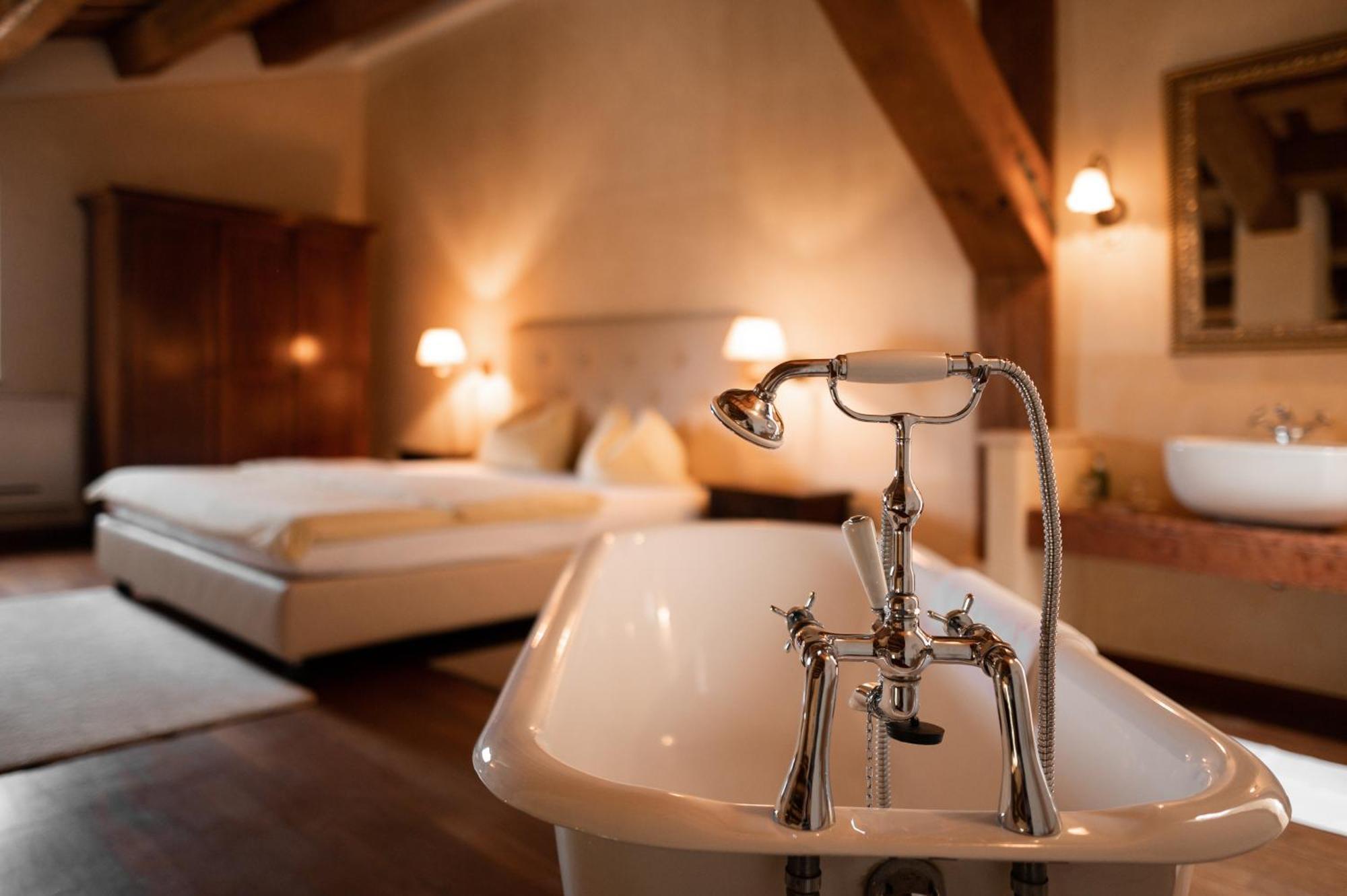Poggio Antico Apartment Monte San Vito ภายนอก รูปภาพ