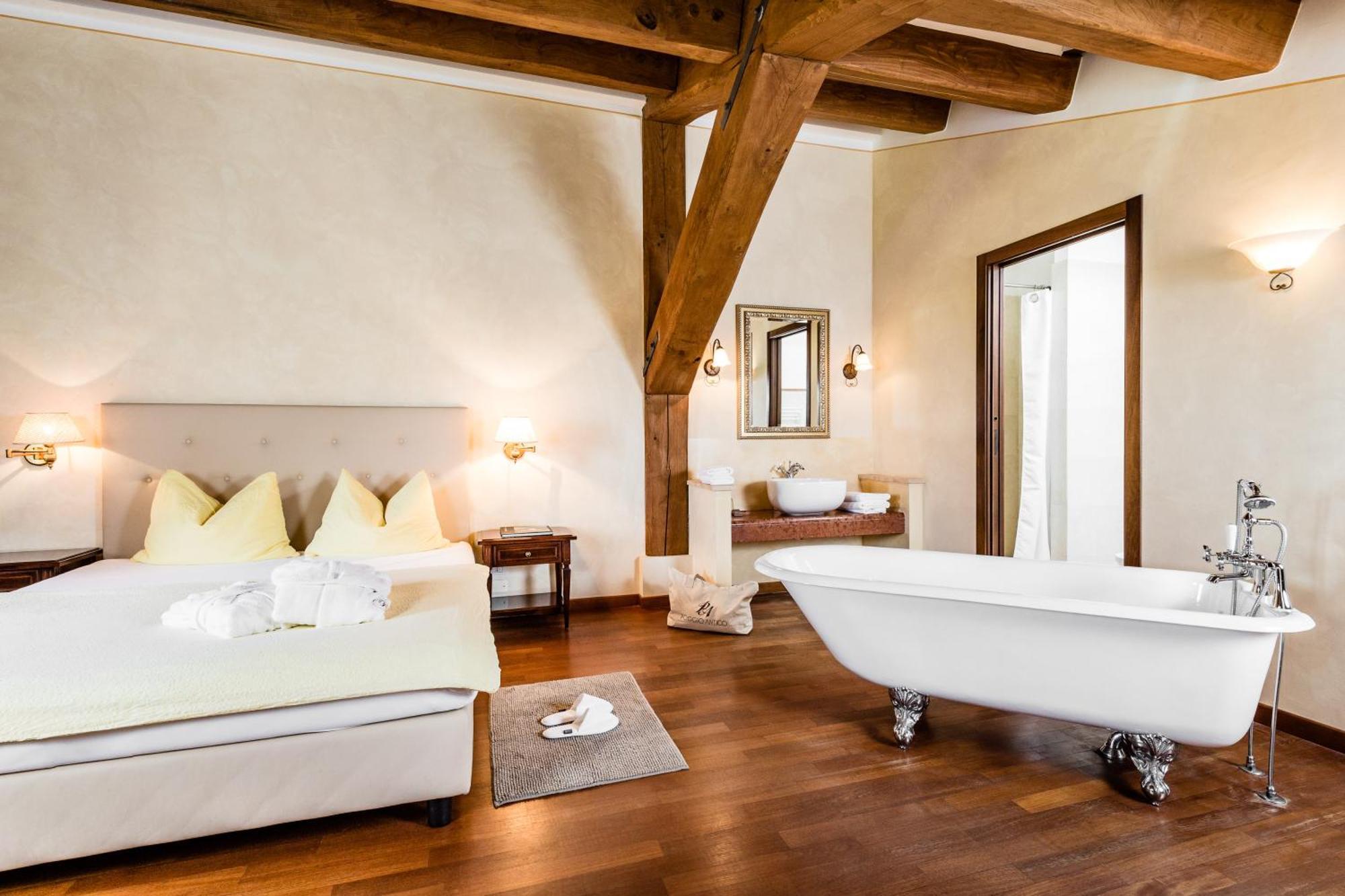 Poggio Antico Apartment Monte San Vito ภายนอก รูปภาพ