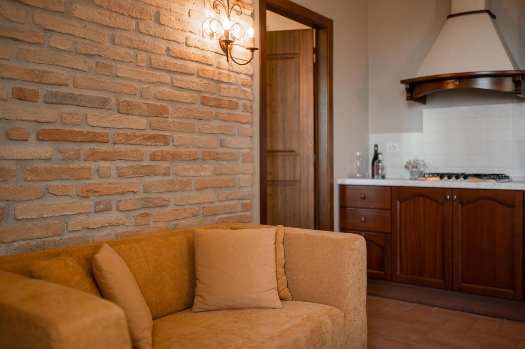 Poggio Antico Apartment Monte San Vito ภายนอก รูปภาพ