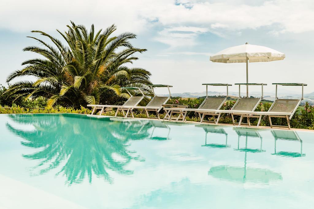 Poggio Antico Apartment Monte San Vito ภายนอก รูปภาพ